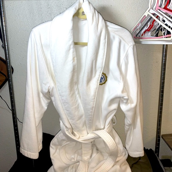 crown & anchor society Other - Crown & Anchor Society Linen Robe